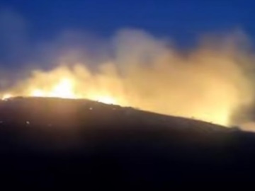Εύβοια: Μεγάλη φωτιά στο Μηλάκι της Νότια Εύβοιας
