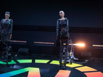 Τεχνητή νοημοσύνη: Η πρώτη συνέντευξη σε ρομπότ - Τι είπαν για τις θέσεις εργασίας και τις σχέσεις με τον άνθρωπο