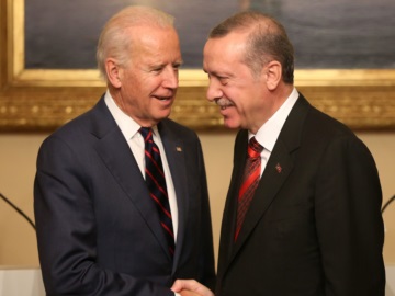 Έκλεισε και συνάντηση Μπάιντεν-Ερντογάν στο περιθώριο της Συνόδου του ΝΑΤΟ 