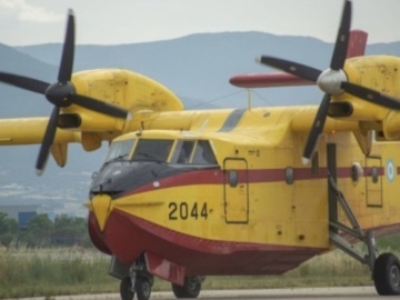 Τέσσερα Canadair από Γαλλία και Ιταλία στην Ελλάδα - «Μάχη» στα μέτωπα της φωτιάς στα Δερβενοχώρια