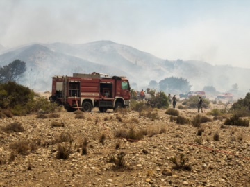 Ο χάρτης πρόβλεψης κινδύνου πυρκαγιάς για την Πέμπτη 27 Ιουλίου: Κόκκινο σε Εύβοια, Πελοπόννησο, Ιόνιο και Θεσσαλονίκη