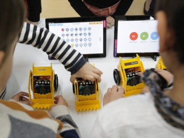 Πρόγραμμα εκπαιδευτικής ρομποτικής σε 100 δημοτικά σχολεία της Περιφέρειας Αττικής