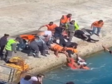 Απρόοπτο στο λιμάνι της Τήνου: Γυναίκα έπεσε στη θάλασσα κατά την επιβίβασή της σε πλοίο