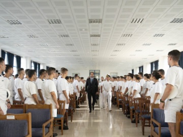 Στη Σχολή Ναυτικών Δοκίμων ο υφυπουργός Εθνικής Άμυνας (φωτογραφίες)