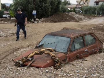 Κακοκαιρία Elias: «Βυθισμένος» στη λάσπη ο Βόλος - Μετρούν τις πληγές τους οι κάτοικοι - Προβλήματα σε Καρδίτσα και Β. Εύβοια