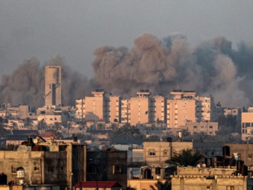 Γάζα: Συνεχείς βομβαρδισμοί του Ισραήλ – Εν αναμονή ανθρωπιστικής βοήθειας οι άμαχοι και οι όμηροι