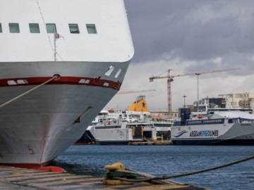 Κακοκαιρία «Avgi»: Παραμένουν δεμένα τα πλοία στα λιμάνια