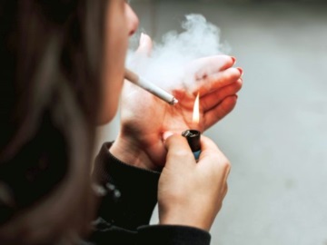 Νέα Ζηλανδία: Η κυβέρνηση ακύρωσε την απαγόρευση της πώλησης τσιγάρων στις επόμενες γενιές