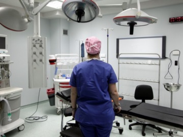 Yπεγράφη η ΚΥΑ για τα απογευματινά χειρουργεία – Δημοσιεύτηκε το ΦΕΚ – Τι προβλέπεται για ωράρια και αμοιβές γιατρών