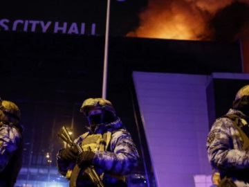 Επίθεση στη Μοσχα: Μια σύλληψη στο χώρο της επίθεσης - &quot;Δεν έχουμε σχέση&quot; λέει το Κίεβο