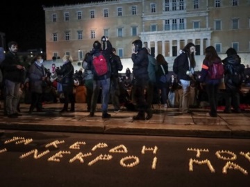 Ομόφωνη απόφαση του Δημοτικού Συμβουλίου Αθήνας για δημιουργία μνημείου για τα θύματα των Τεμπών