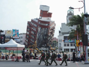 Σεισμός στην Ταϊβάν: Εννέα οι νεκροί, 1.050 οι τραυματίες – Αγώνας δρόμου για τους εγκλωβισμένους