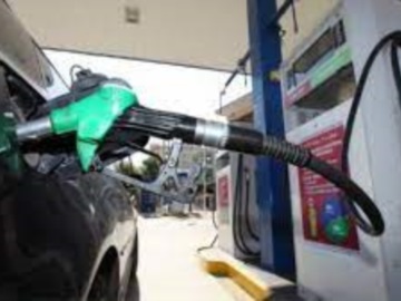 Στα ύψη οι τιμές των καυσίμων: Δύο ευρώ η βενζίνη - Ανοιχτό το ενδεχόμενο για νέα αύξηση το Πάσχα