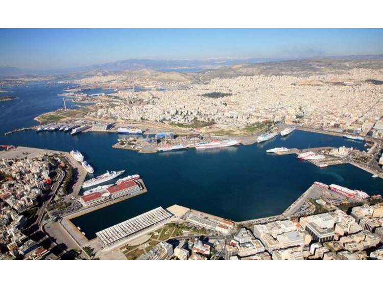 Πειραιάς: Το όγδοο μεγαλύτερο εμπορικό λιμάνι της Ευρώπης για το 2016