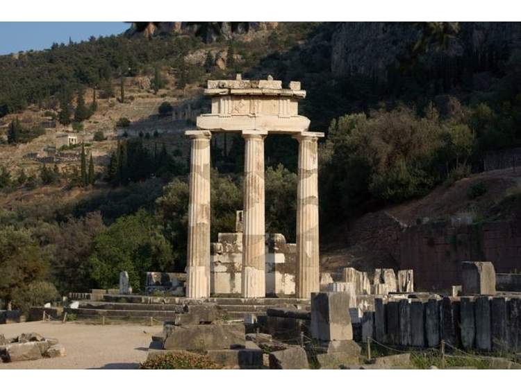 Γιατί οι αρχαίοι Ελληνες έχτιζαν σκόπιμα ναούς πάνω σε σεισμικά ρήγματα